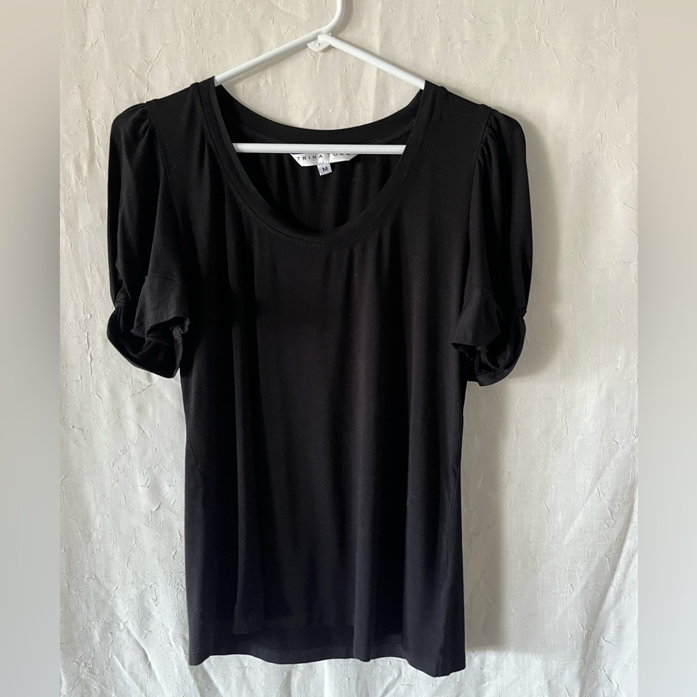 Trina Turk Black Puff Sleeve Fitted Blouse